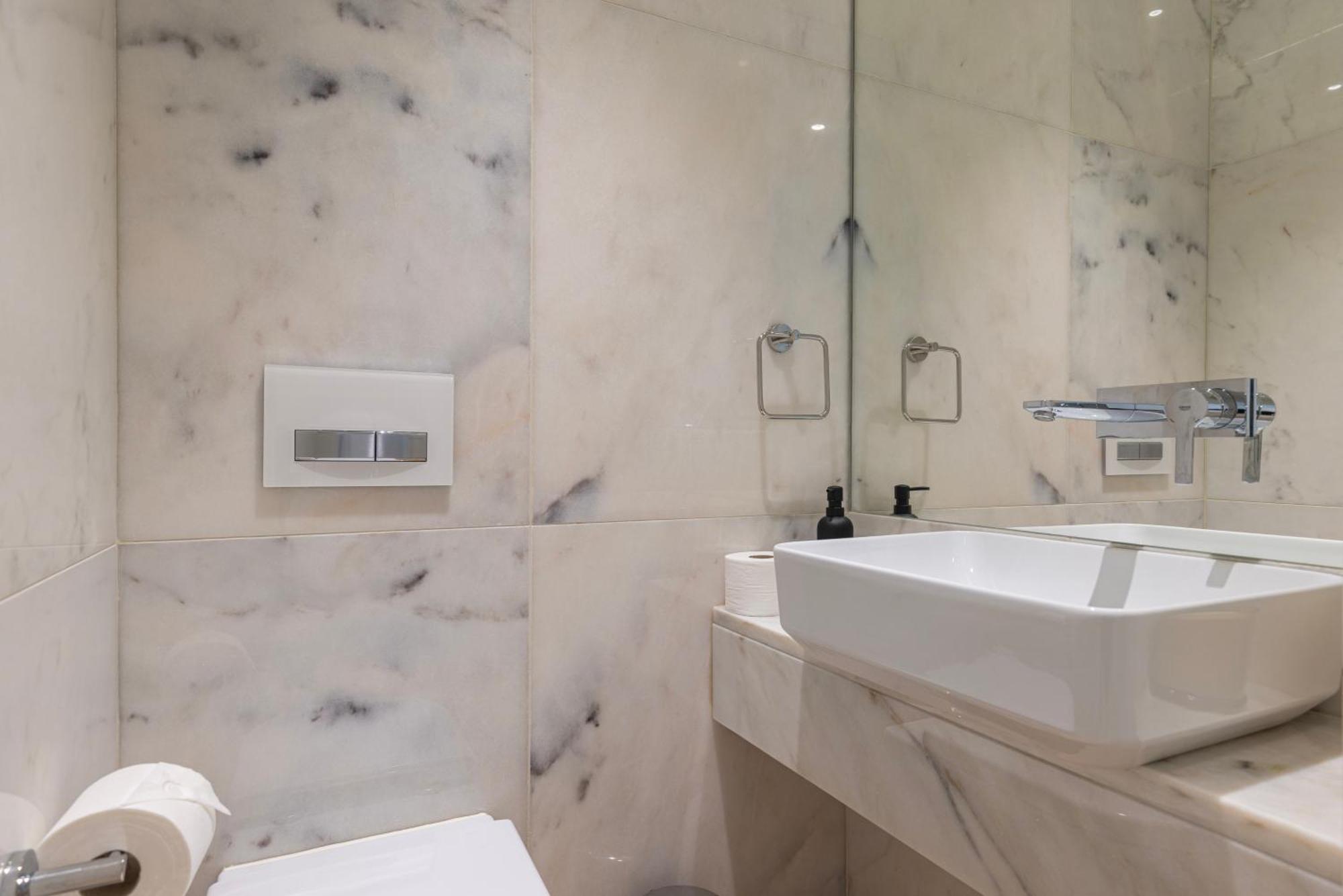 Liberdade Elegance W/Rooftop Pool By Lovelystay Lisbon Exterior photo